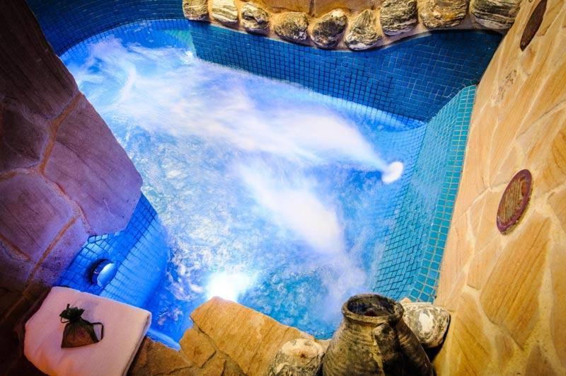 Ille-Roif Resort&Spa Fara in Sabina エクステリア 写真